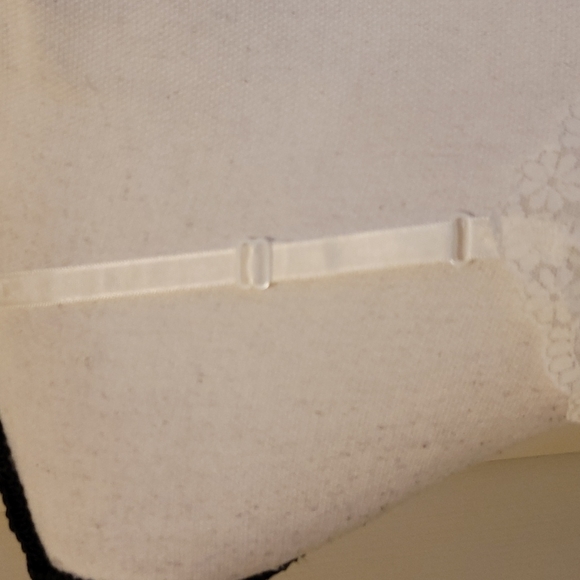 ASHLEY TAYLOR WHITE LACE CAMI TOP, SIZE L - Picture 4 of 12